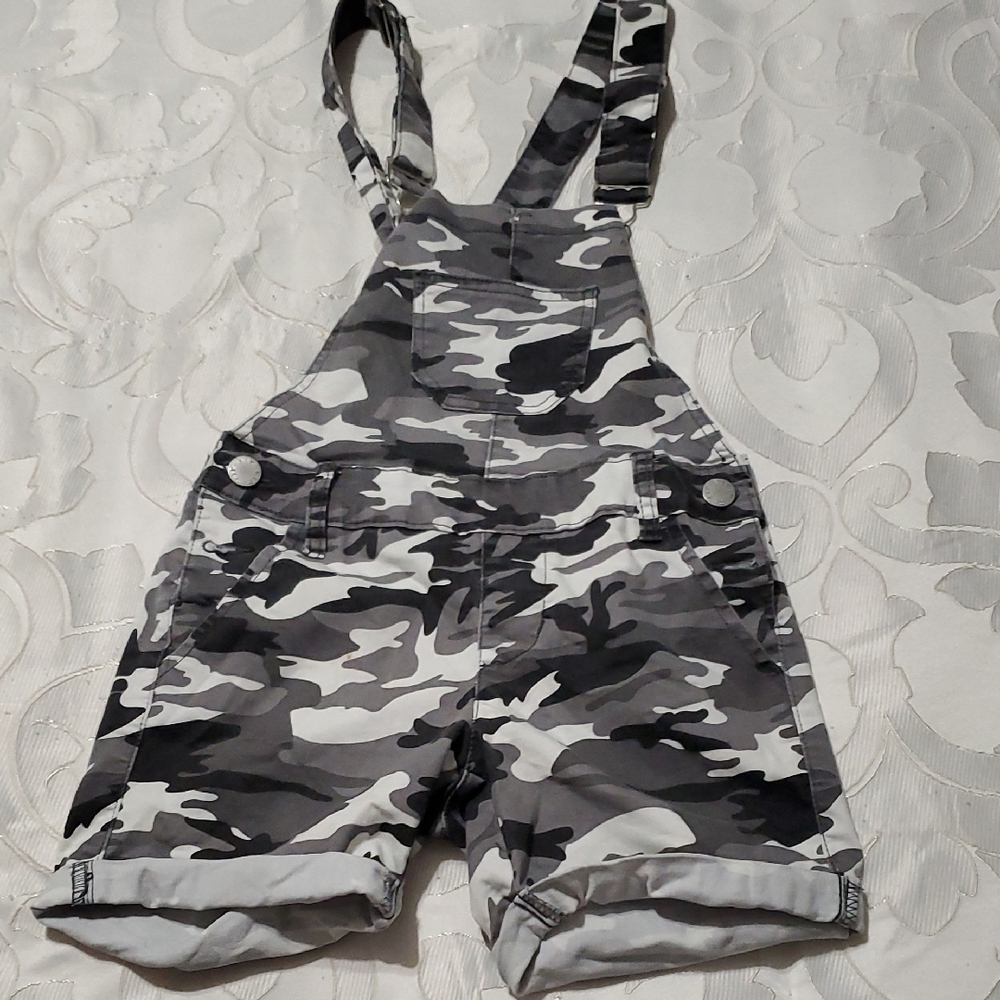 VIP Jeans Gray Camouflage Shorts